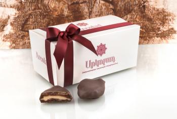 Chocolate coated dried plum with marzipan, 250 g